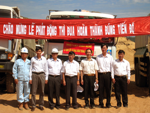 Lễ phát động “Phong trào thi đua hoàn thành đúng tiến độ công trình Xây dựng kho chứa LPG và trạm xuất xe bồn tại Dung Quất”