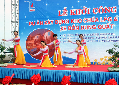 Phát động phong trào thi đua “Hoàn thành đúng tiến độ công trình Xây dựng kho chứa LPG và trạm xuất xe bồn tại Dung Quất”