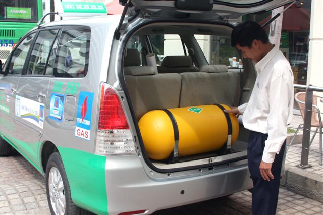 Họp báo giới thiệu lễ diễu hành “Hành trình xa lộ xanh - ANGVA GREEN HIGHWAYS 2009” - chặng tiếp sức tại Việt Nam