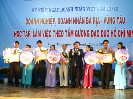 Chào mừng ngày Doanh nhân Việt Nam