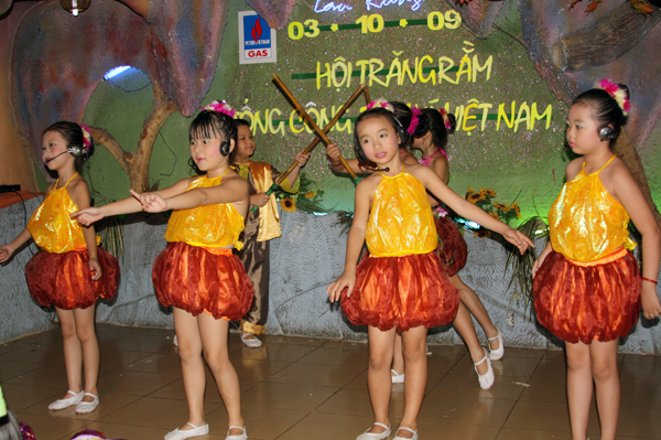 PV GAS vui trung thu
