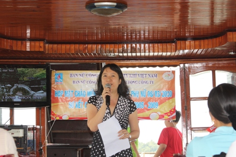 Tưng bừng không khí ngày 8-3 Tưng bừng không khí ngày 8-3