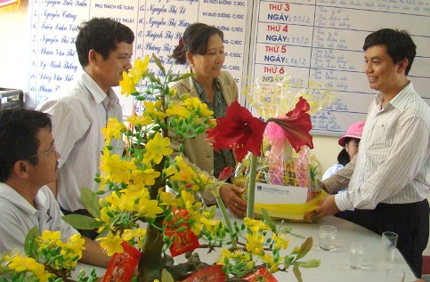 DAK thực hiện công tác từ thiện đầu năm 2010