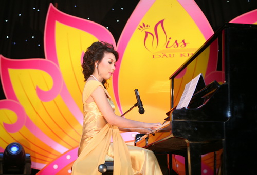 Chung kết Hội thi Duyên dáng Dầu khí toàn Ngành lần II năm 2010 Chung kết Hội thi Duyên dáng Dầu khí toàn Ngành lần II năm 2010