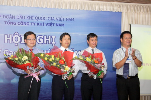 Hội nghị An toàn Tổng Công ty Khí Việt Nam lần thứ VI – 2010 với Thông điệp ‘’Suy nghĩ và hành động an toàn để trở về nhà an toàn với người thân của chúng ta” Hội nghị An toàn Tổng Công ty Khí Việt Nam lần thứ VI – 2010 với Thông điệp ‘’Suy nghĩ và hành động an toàn để trở về nhà an toàn với người thân của chúng ta”