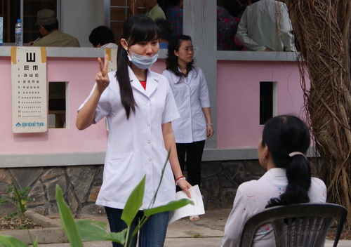 KCM phối hợp khám chữa bệnh từ thiện
