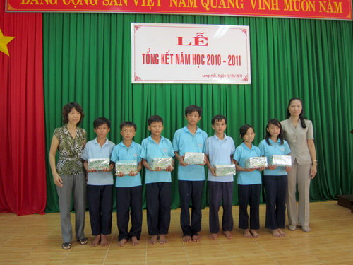 PV GAS tổ chức Tết Thiếu nhi 1/6/2011