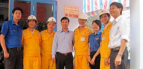 KDK và KVT phối hợp xây nhà tình thương