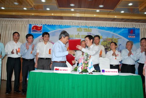 PV GAS lọt top 10 doanh nghiệp nộp thuế lớn nhất năm 2011