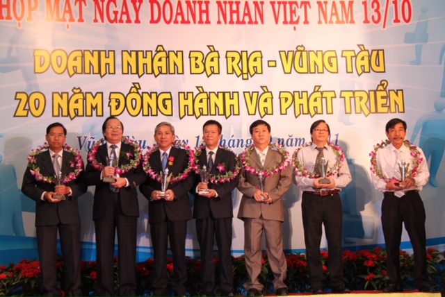 Tổng công ty Khí Việt Nam và NCSP nhận giải thưởng Ngọn Hải Đăng BR-VT Tổng công ty Khí Việt Nam và NCSP nhận giải thưởng Ngọn Hải Đăng BR-VT