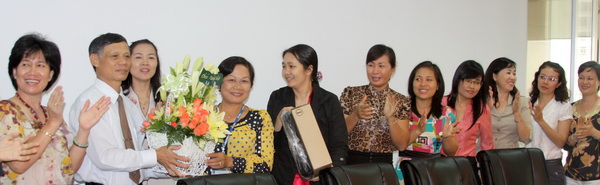 Chia tay chị Đặng Hồng Phương về nghỉ hưu
