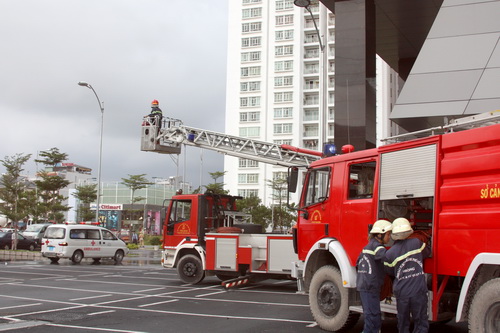 Tổng diễn tập phương án chữa cháy, cứu hộ cứu nạn và sơ tán tại tòa nhà PV Gas Tower