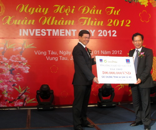Trao giấy chứng nhận đầu tư cho dự án Đường ống Khí Nam Côn Sơn 2