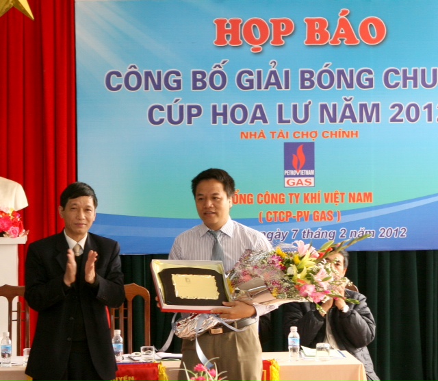 Giải bóng chuyền cúp Hoa Lư – 2012 Giải bóng chuyền cúp Hoa Lư – 2012