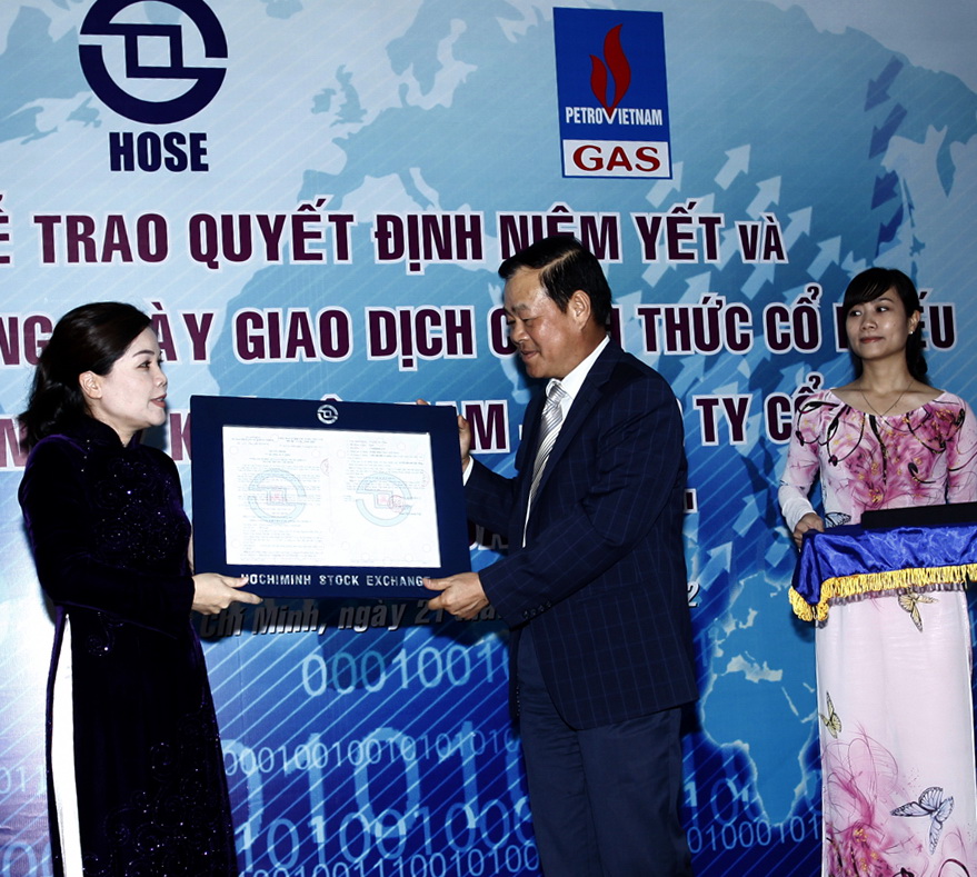 Lễ trao quyết định niêm yết và chào mừng ngày chính thức giao dịch cổ phiếu Tổng công ty Khí Việt Nam Lễ trao quyết định niêm yết và chào mừng ngày chính thức giao dịch cổ phiếu Tổng công ty Khí Việt Nam