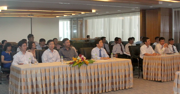 Ký kết hợp đồng “Ủy thác tổ chức lựa chọn nhà thầu cung cấp và quản lý thực hiện hợp đồng mua sắm máy nén khí”