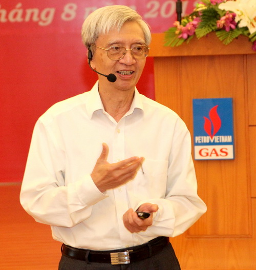 Lớp giới thiệu “Lịch sử ngành Dầu khí Việt Nam”