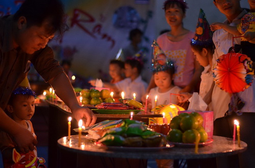 PV Gas với những Đêm hội Trăng Rằm 2012
