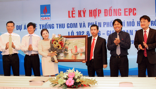 Lễ ký hợp đồng EPC dự án Hệ thống thu gom khí & phân phối khí mỏ Hàm Rồng và mỏ Thái Bình lô 102&106 Lễ ký hợp đồng EPC dự án Hệ thống thu gom khí & phân phối khí mỏ Hàm Rồng và mỏ Thái Bình lô 102&106