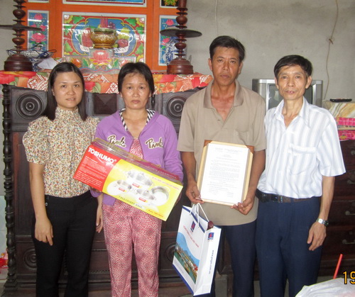 KĐN chia sẻ niềm vui xuân