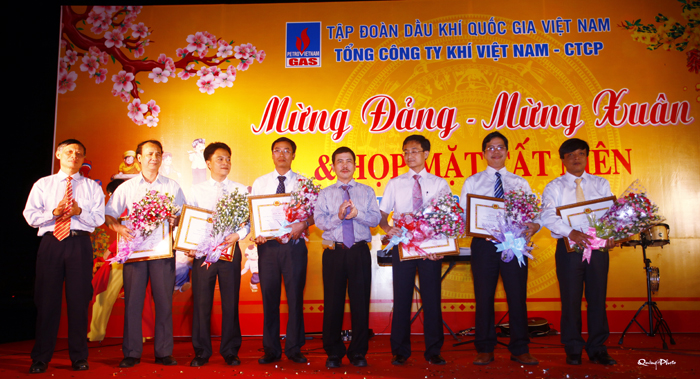 Phát biểu chúc mừng năm mới 2013 của Tổng Giám đốc PV Gas Phát biểu chúc mừng năm mới 2013 của Tổng Giám đốc PV Gas