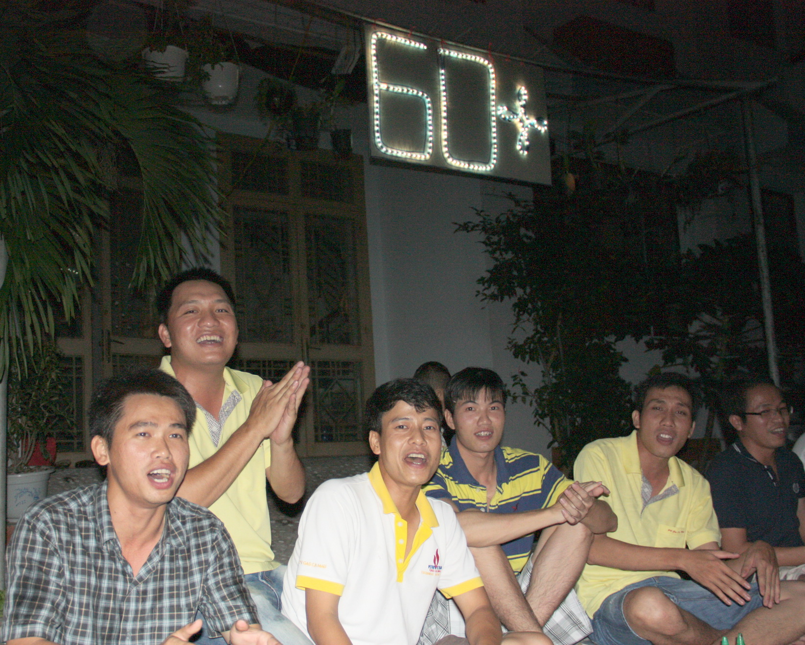 Công ty Khí Cà Mau hưởng ứng giờ trái đất 2013 Công ty Khí Cà Mau hưởng ứng giờ trái đất 2013