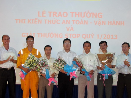 Công ty Chế biến Khí Vũng Tàu trao giải thưởng cuộc thi kiến thức vận hành an toàn và chương trình STOP 2013 Công ty Chế biến Khí Vũng Tàu trao giải thưởng cuộc thi kiến thức vận hành an toàn và chương trình STOP 2013