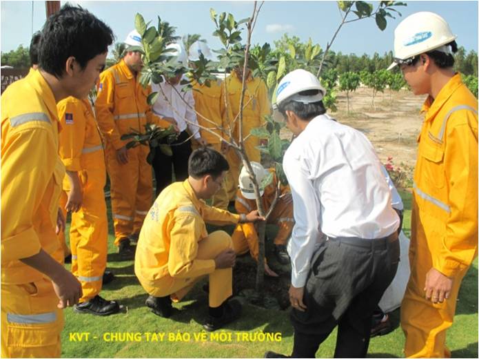 Công ty Chế biến khí Vũng Tàu được Bộ Công Thương và UBND tỉnh BR-VT tặng Bằng khen về công tác An toàn - Môi trường - PCCN năm 2012