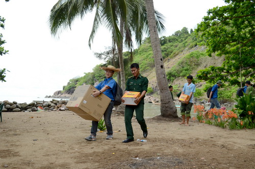 Border – Island sentiment program at Hon Khoai, Ca Mau in 2013 Border – Island sentiment program at Hon Khoai, Ca Mau in 2013