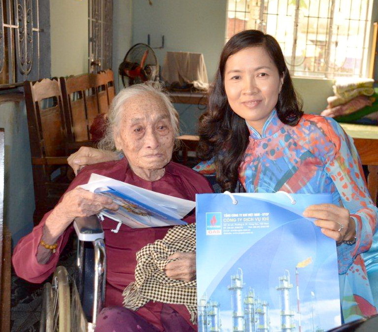 Tổng Công ty Khí Việt Nam kỷ niệm Tháng “Uống nước nhớ nguồn” Tổng Công ty Khí Việt Nam kỷ niệm Tháng “Uống nước nhớ nguồn”