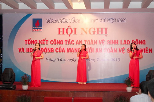 Công đoàn PV GAS lần đầu tiên trong toàn ngành tổ chức Hội nghị Tổng kết công tác An toàn – Vệ sinh Lao động Công đoàn PV GAS lần đầu tiên trong toàn ngành tổ chức Hội nghị Tổng kết công tác An toàn – Vệ sinh Lao động