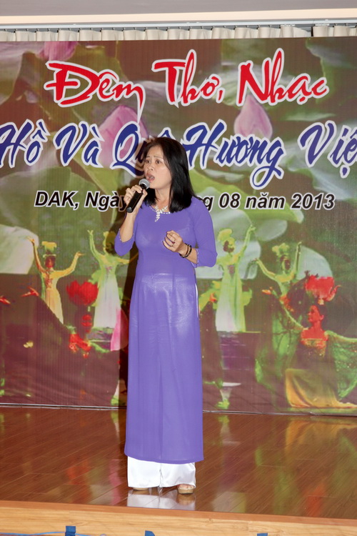 Đêm thơ nhạc “Bác Hồ và quê hương Việt Nam”