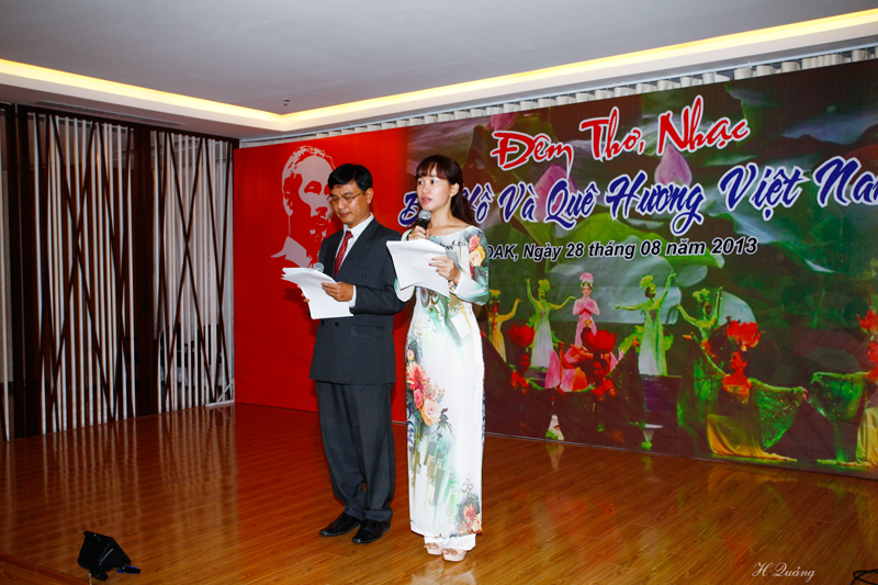 Đêm thơ nhạc “Bác Hồ và quê hương Việt Nam”