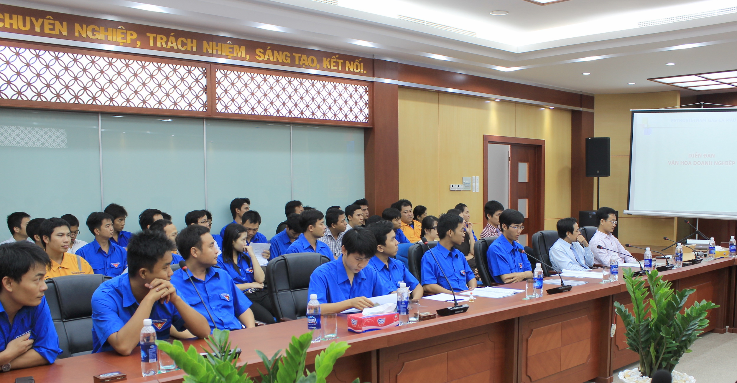 Công ty Khí Cà Mau tổ chức diễn đàn Văn hóa Doanh nghiệp Công ty Khí Cà Mau tổ chức diễn đàn Văn hóa Doanh nghiệp
