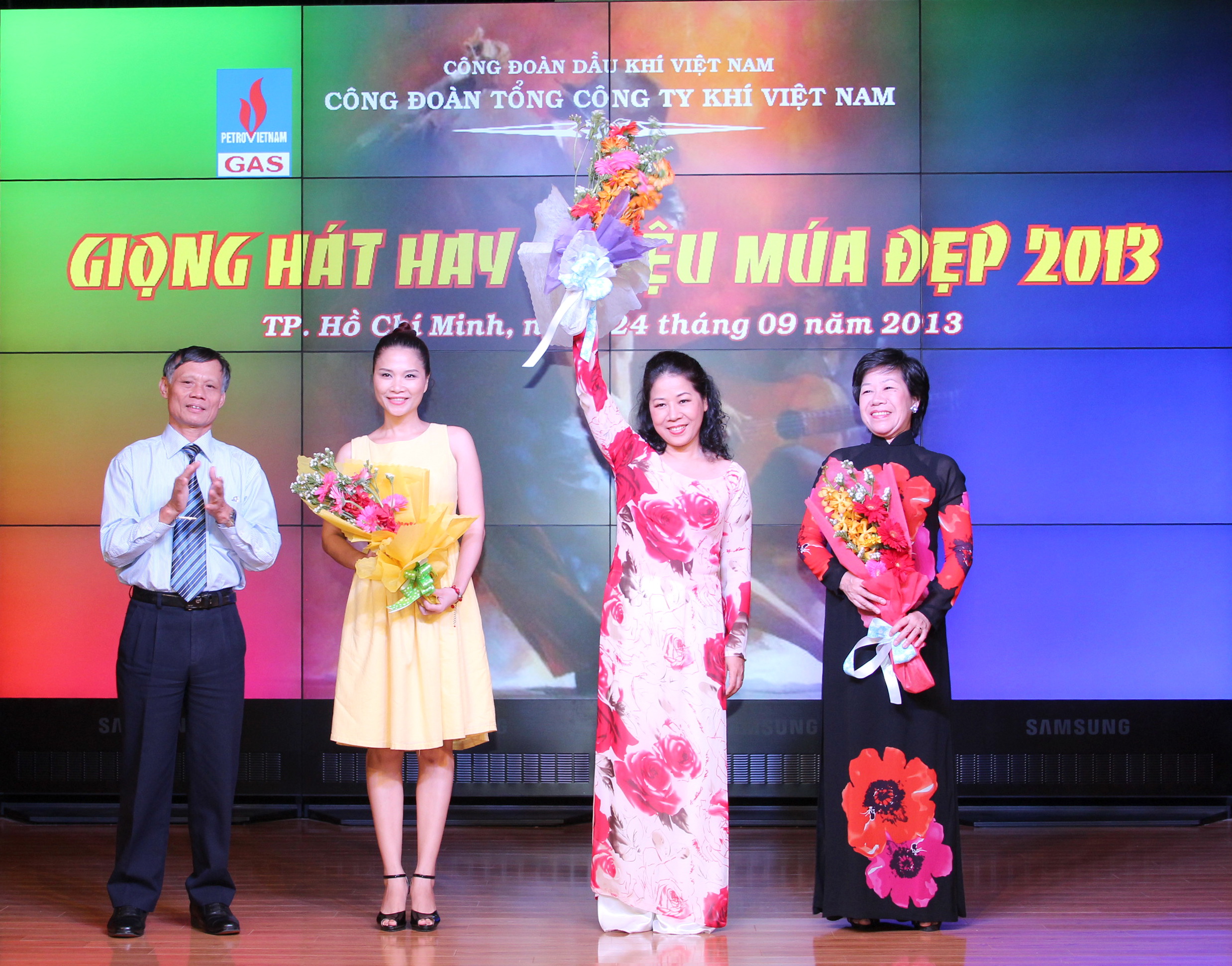 Hội thi “Giọng hát hay-Điệu múa đẹp năm 2013” Hội thi “Giọng hát hay-Điệu múa đẹp năm 2013”