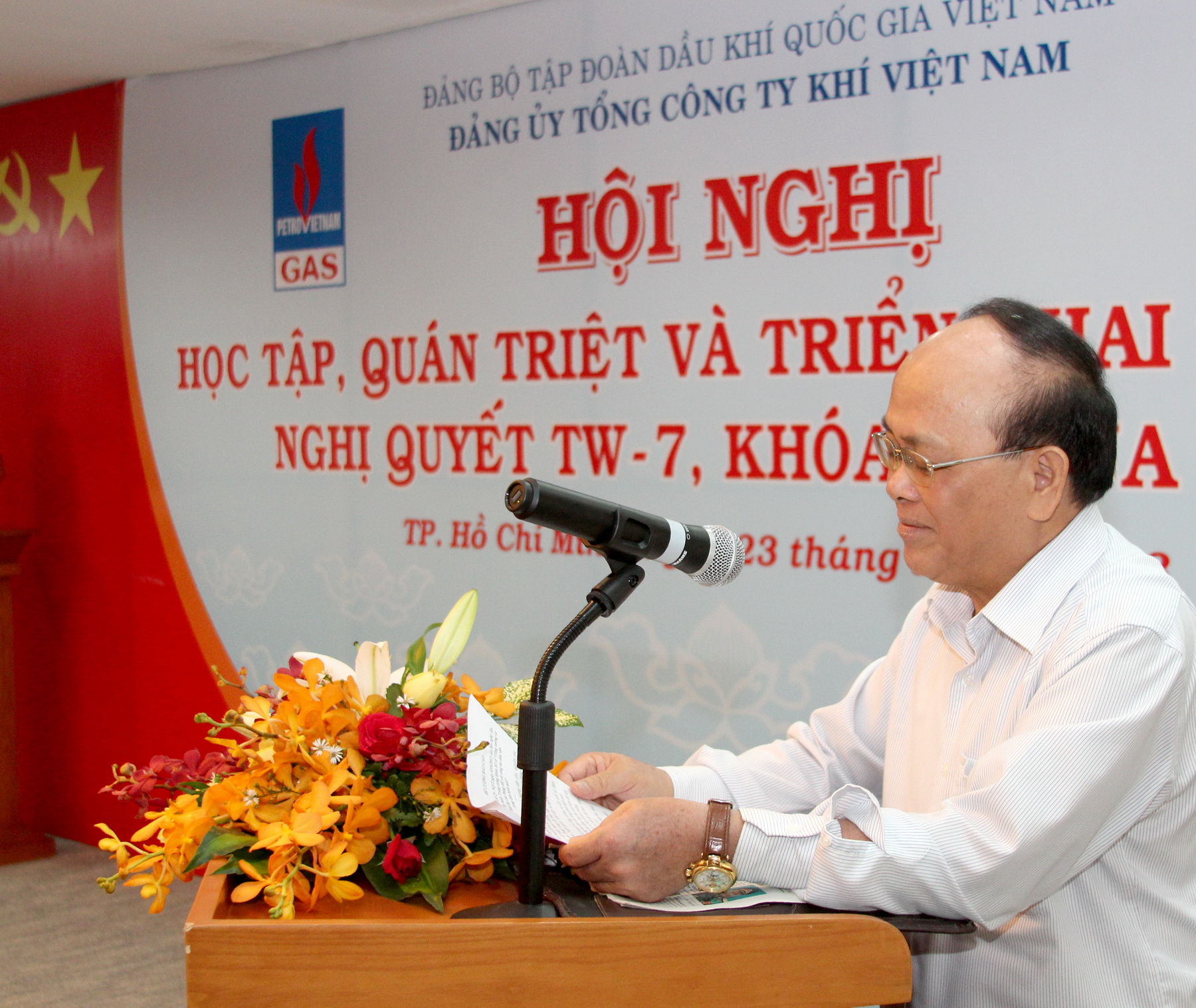 PV GAS tổ chức Hội nghị học tập, quán triệt và triển khai Nghị quyết Hội nghị TW - 7, khóa XI của Đảng PV GAS tổ chức Hội nghị học tập, quán triệt và triển khai Nghị quyết Hội nghị TW - 7, khóa XI của Đảng