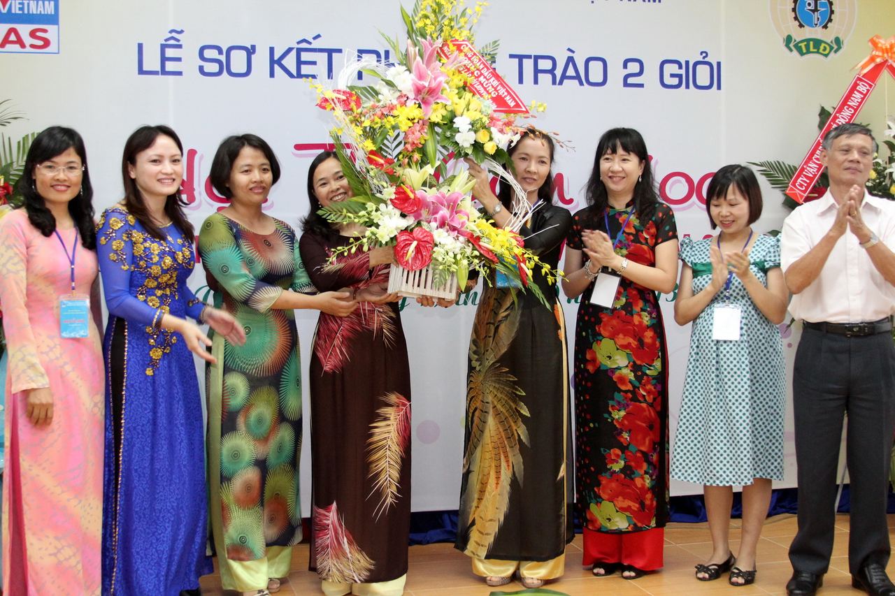 Hội thi cắm hoa “PV GAS chào mừng ngày 20/10”