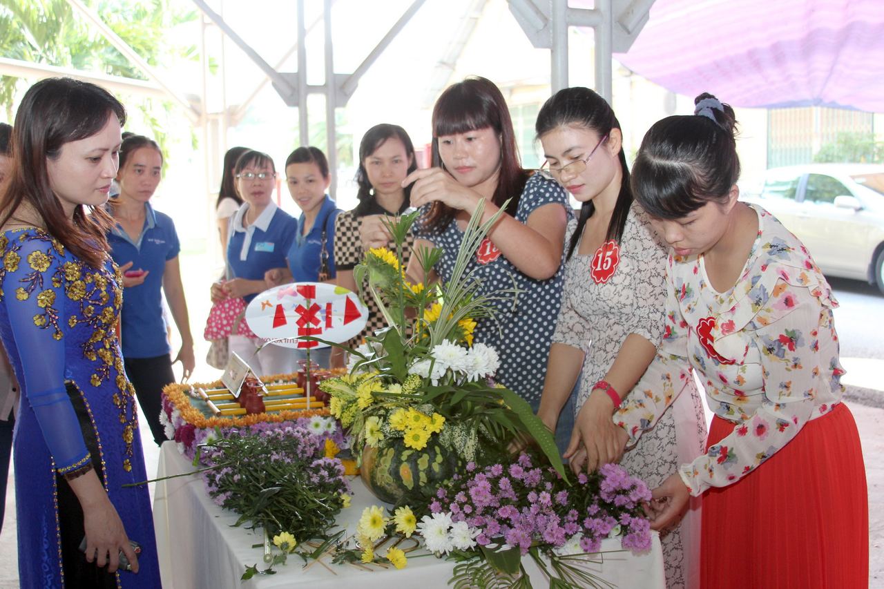 Hội thi cắm hoa “PV GAS chào mừng ngày 20/10”