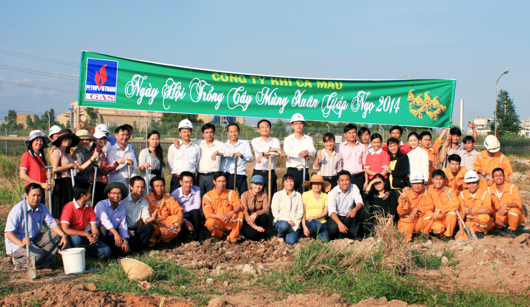 PV GAS holds activities to celebrate Lunar New Year 2014