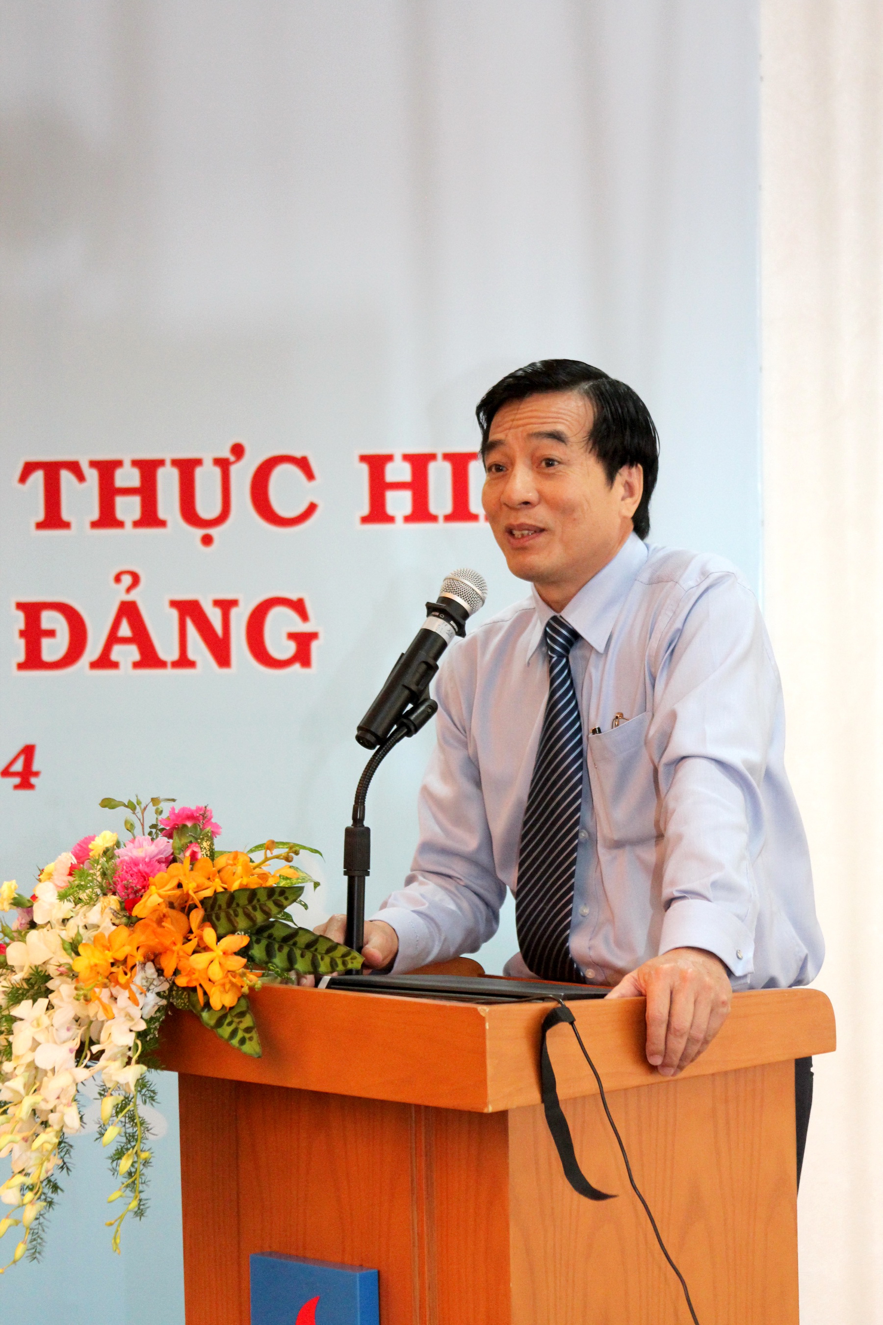 Hội nghị học tập, quán triệt và triển khai thực hiện Nghị quyết TW- 8, khóa XI của Đảng