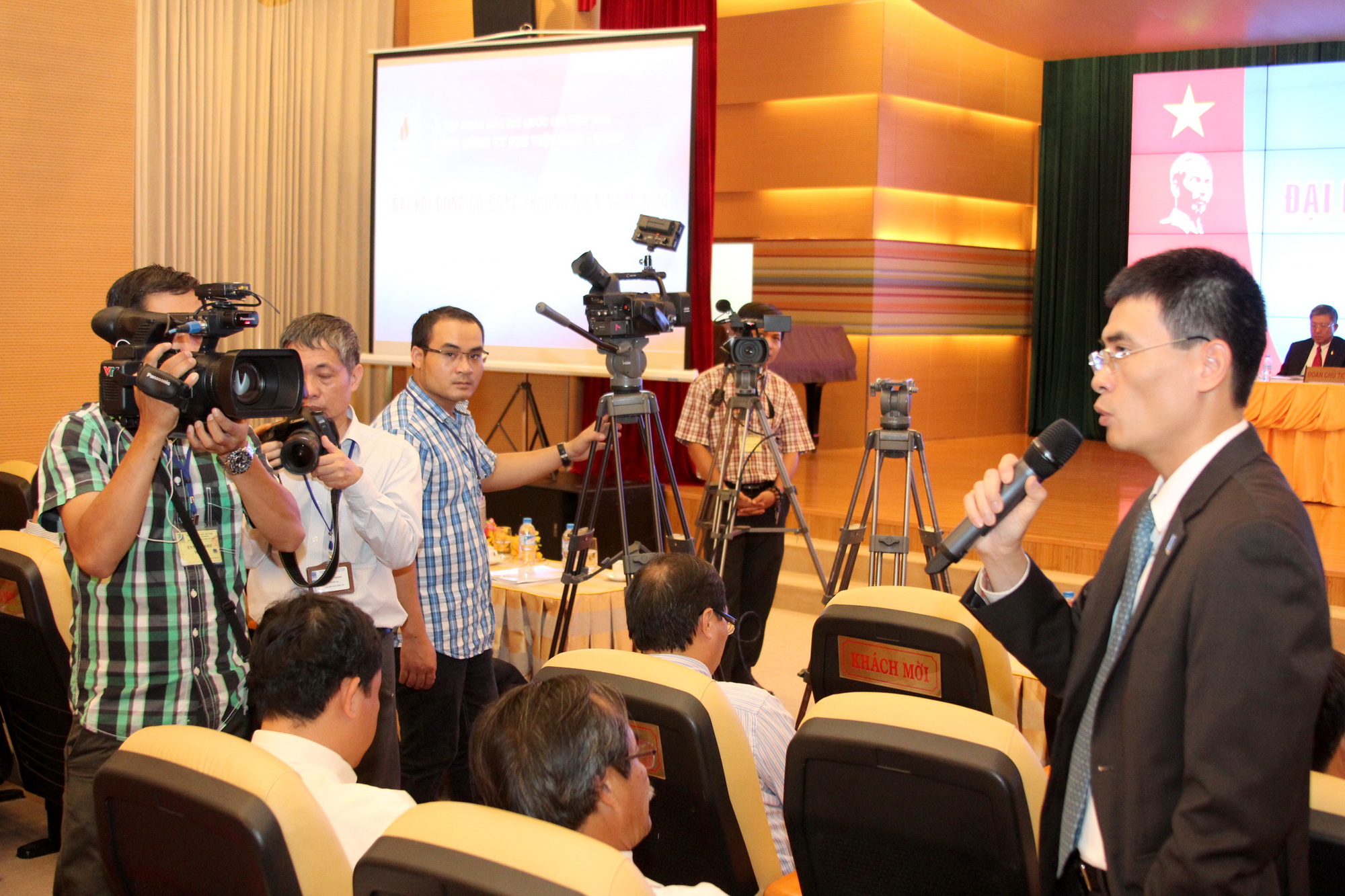 Cuộc họp Đại hội đồng cổ đông thường niên năm 2014 của Tổng công ty Khí Việt Nam – CTCP