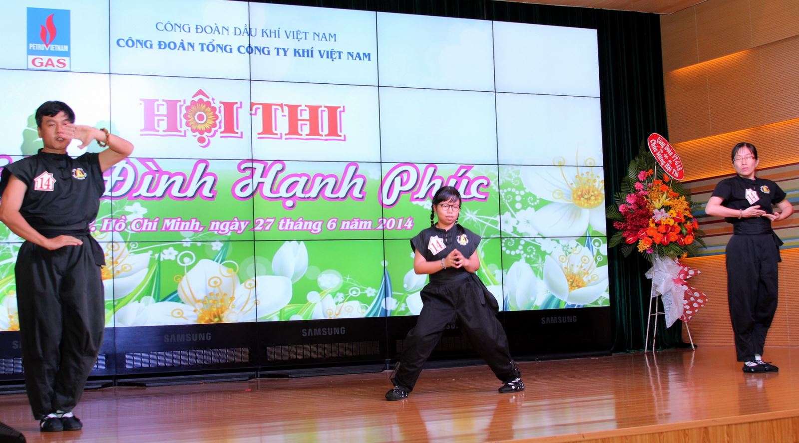 Tình yêu sinh ra chúng ta – Gia đình. Tình yêu sinh ra chúng ta – Gia đình.