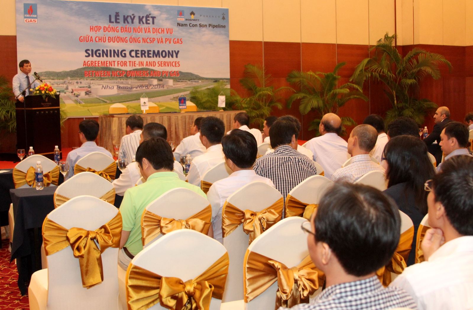 Lễ ký kết Hợp đồng Đấu nối và Dịch vụ cho Điểm giao nhận khí 2 giữa Tổng Công ty Khí Việt Nam – CTCP (PV GAS) và các Chủ đường ống Nam Côn Sơn Lễ ký kết Hợp đồng Đấu nối và Dịch vụ cho Điểm giao nhận khí 2 giữa Tổng Công ty Khí Việt Nam – CTCP (PV GAS) và các Chủ đường ống Nam Côn Sơn