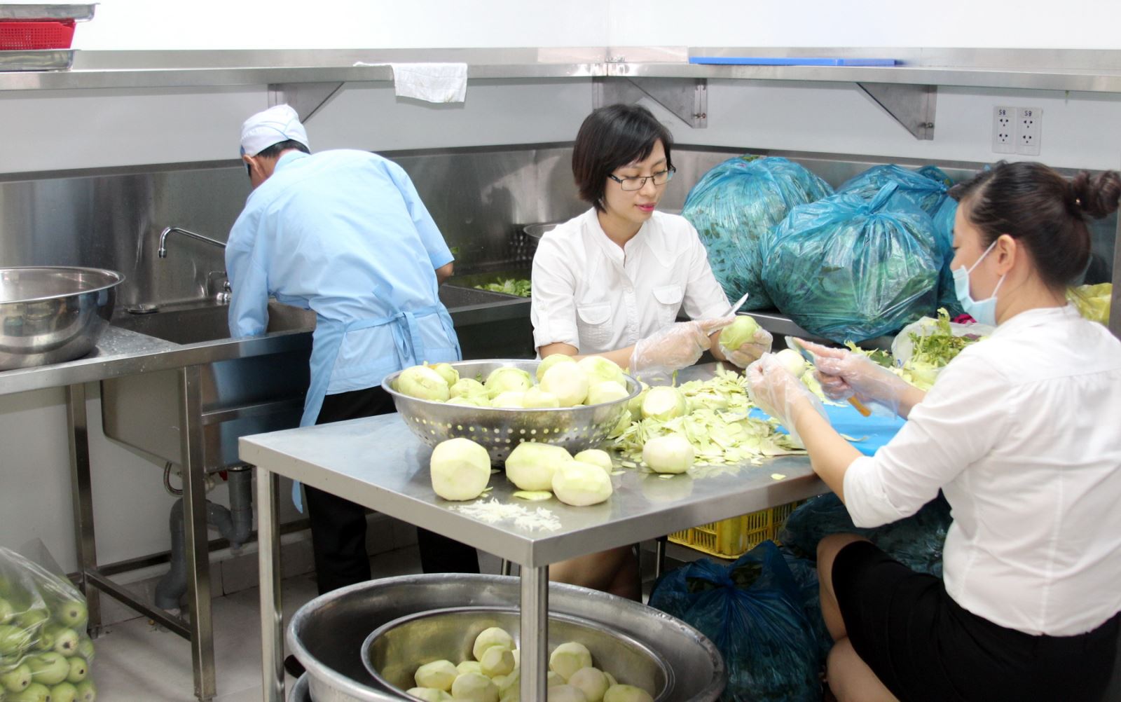 Hoàn thành và đưa vào sử dụng công trình “Sửa chữa nâng cấp khu vực bếp và trần nhà ăn tầng 3, tòa nhà PV GAS”