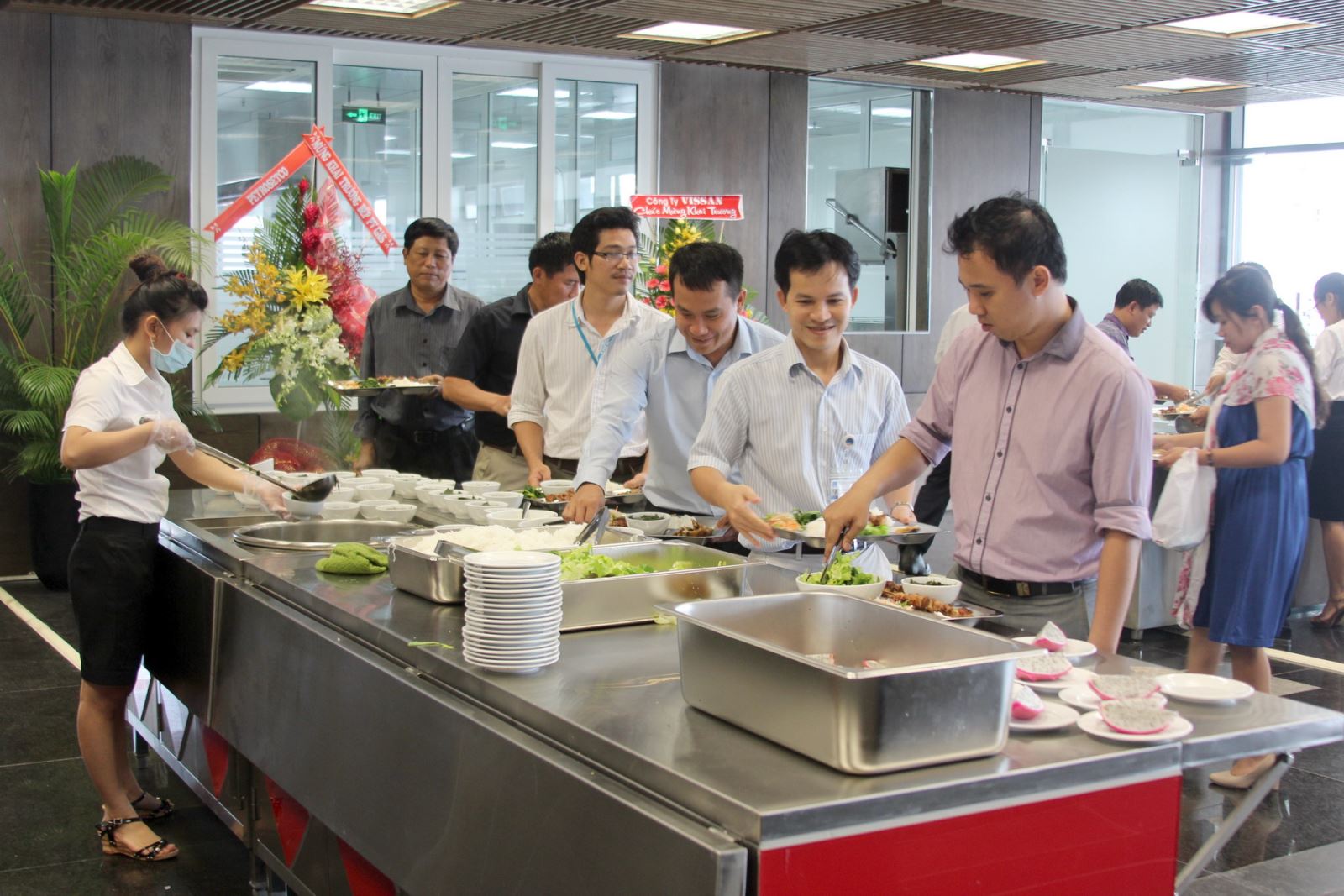 Hoàn thành và đưa vào sử dụng công trình “Sửa chữa nâng cấp khu vực bếp và trần nhà ăn tầng 3, tòa nhà PV GAS”