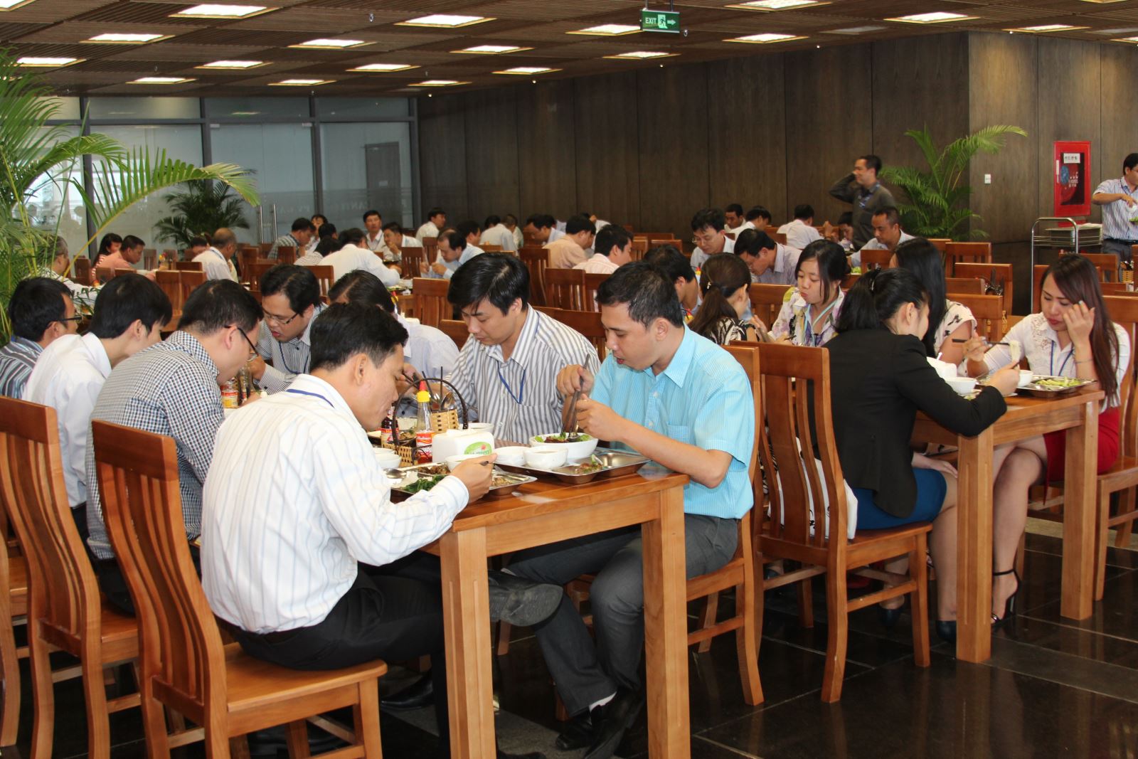 Hoàn thành và đưa vào sử dụng công trình “Sửa chữa nâng cấp khu vực bếp và trần nhà ăn tầng 3, tòa nhà PV GAS”