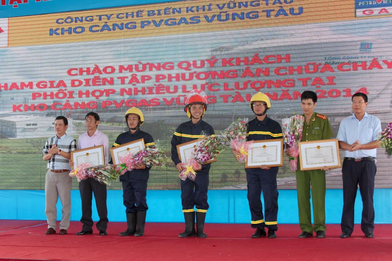 Diễn tập phương án chữa cháy tại Kho cảng PV Gas Vũng Tàu