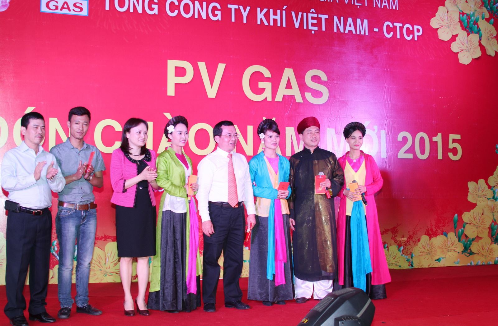 PV GAS đón chào năm làm việc mới sau dịp Tết cổ truyền PV GAS đón chào năm làm việc mới sau dịp Tết cổ truyền