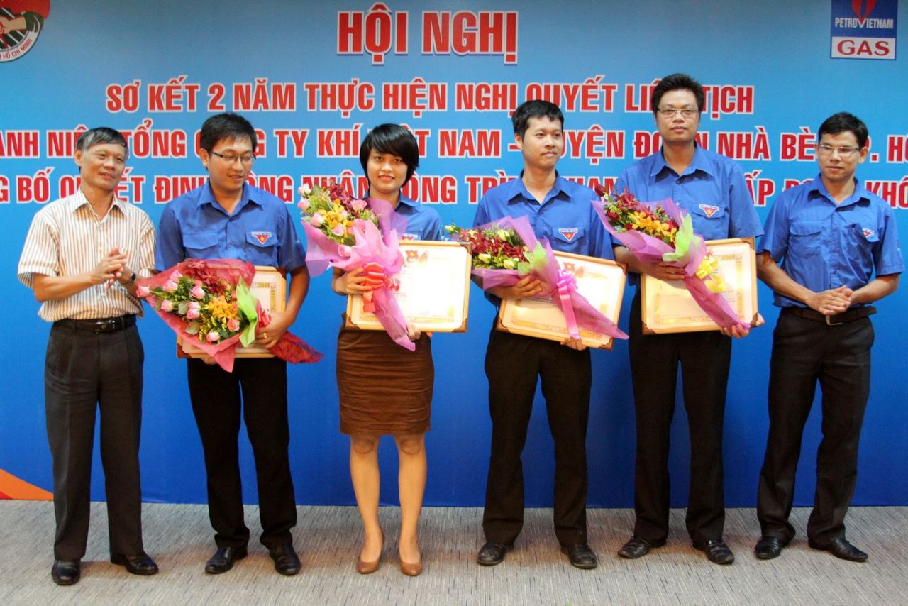 Tuổi trẻ PV GAS xung kích, tình nguyện Tuổi trẻ PV GAS xung kích, tình nguyện