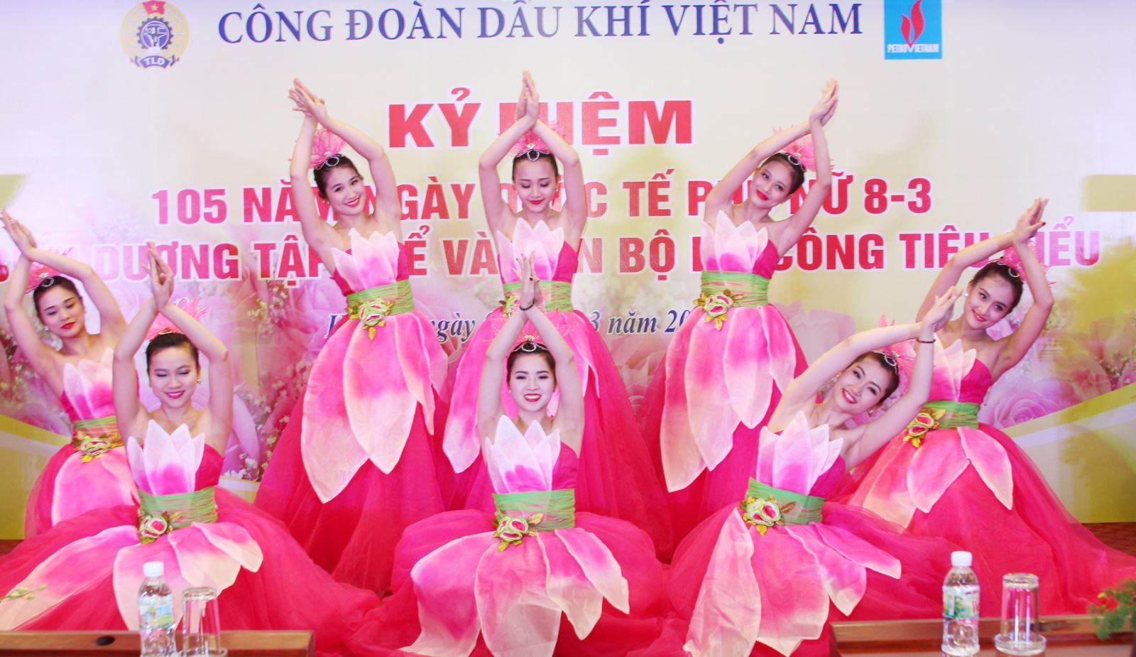 Công đoàn Dầu Khí Việt Nam họp mặt chúc mừng ngày Phụ nữ Việt Nam Công đoàn Dầu Khí Việt Nam họp mặt chúc mừng ngày Phụ nữ Việt Nam